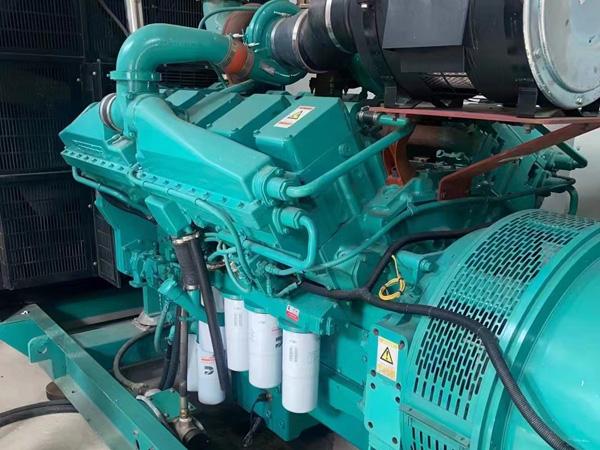 盐城更换100kW柴油发电机组机油时，需要注意哪些事项？